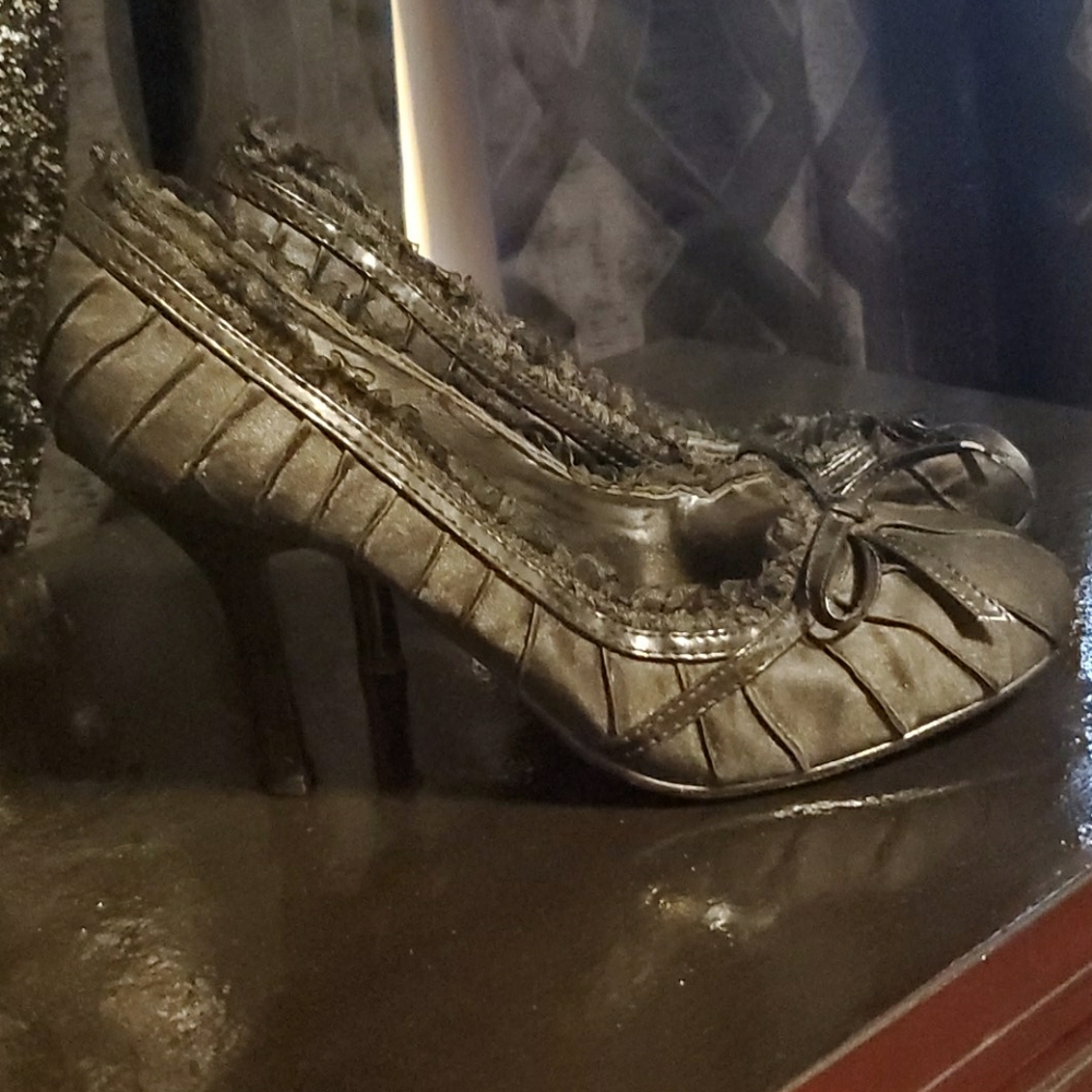 Adorable heels!!